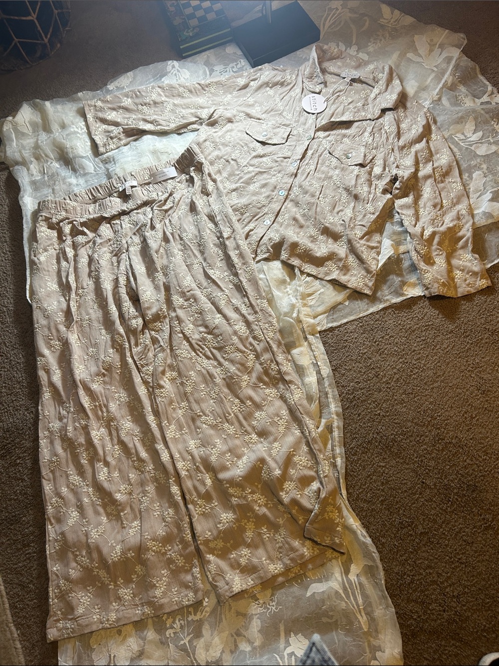 Lace-Embroidered Two-Piece Pajama Set - Cream